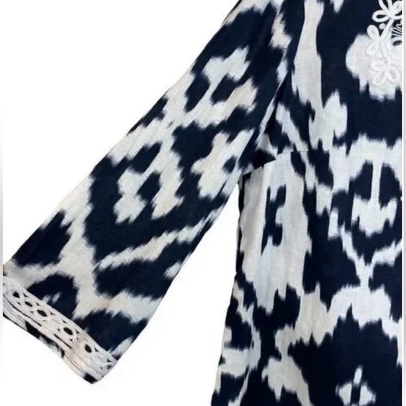 Jones New York Signature Navy Blue White 100% Linen Embroidered Tunic Top Size M - Picture 4 of 9